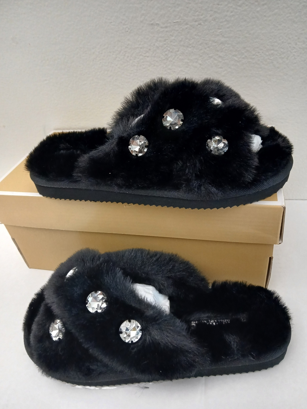 Michael Kors Black Faux Fur Jeweled Slide Slippers Size 6M New $35
